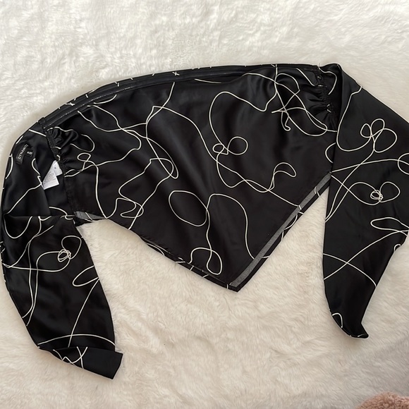 Silk blck lines pattern top, open back. Used once. - Picture 2 of 4